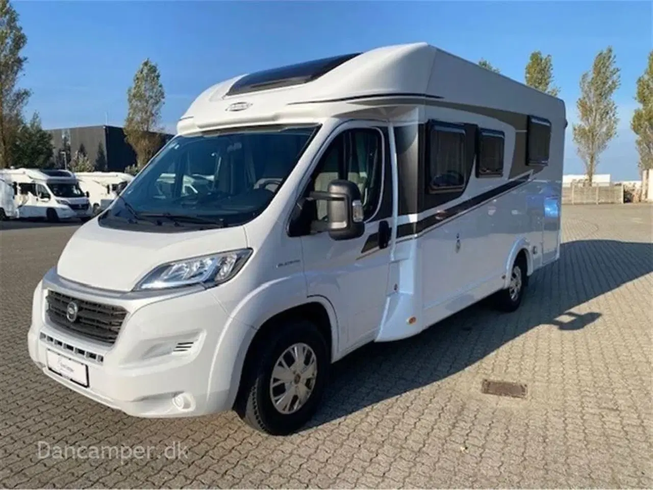 Billede 5 - 2018 - Carado T 339   Under klargøring! Velkørende autocamper med Queens Bed, Solceller, Aircon i bodel samt automatgear
