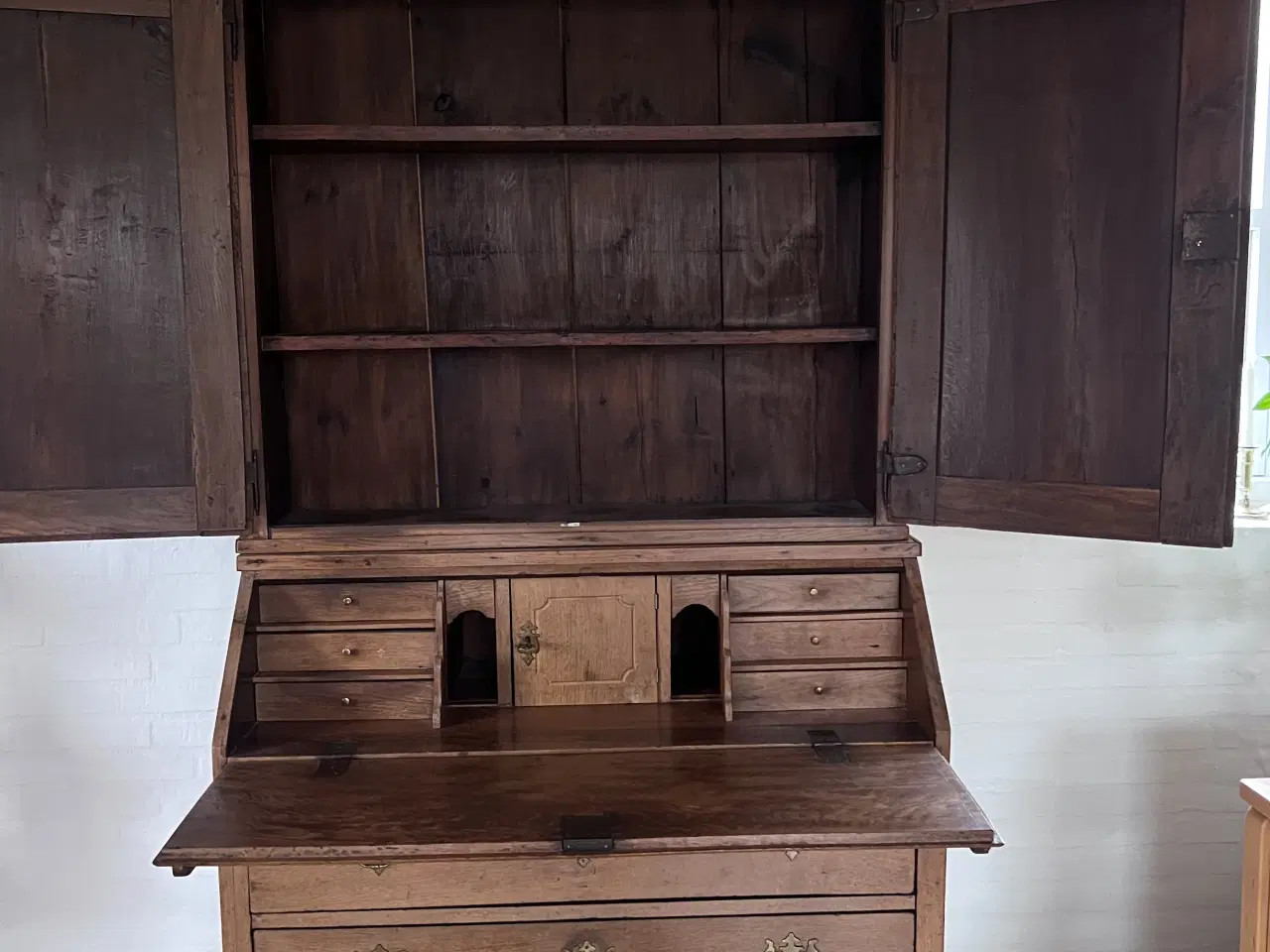 Billede 4 - Flot gammelt chatol i egetræ