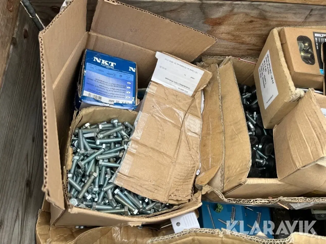 Billede 9 - Blandet palle beslag og bolte.