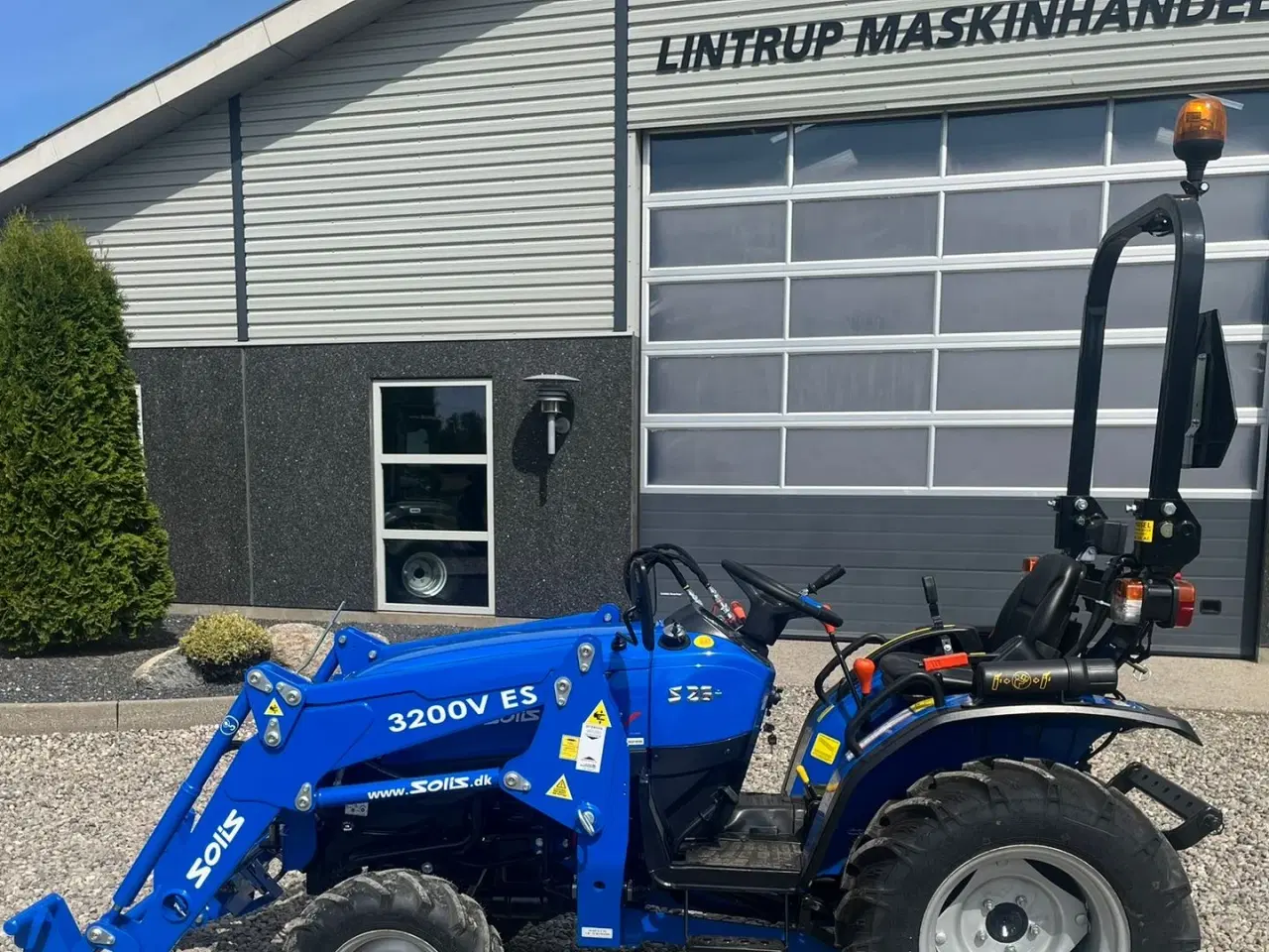 Billede 15 - Solis S26 6+2 gearmaskine med Fuldhydraulisk frontlæsser