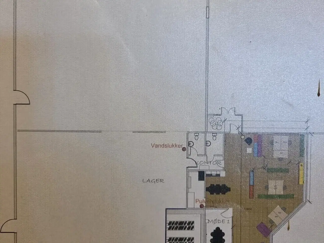 Billede 15 - Lager med pænt kontor