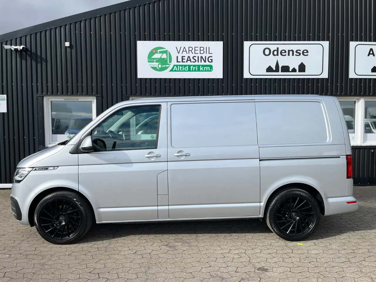 Billede 1 - VW Transporter 2,0 TDi 150 Kassevogn DSG kort