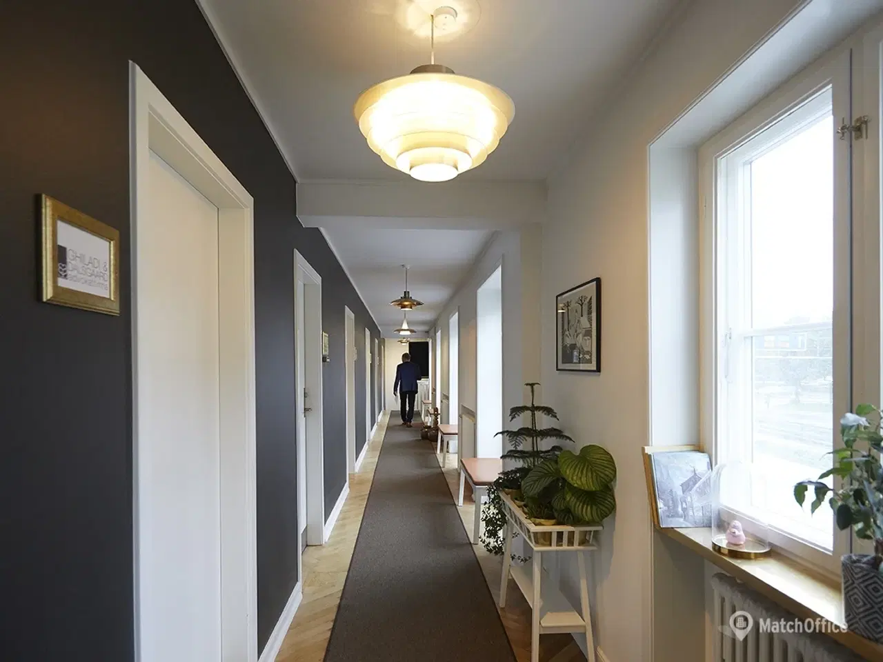 Billede 18 - Praktisk beliggenhed i Aarhus C, tæt på banegården, E45 og med fornuftig parkeringsmuligheder.