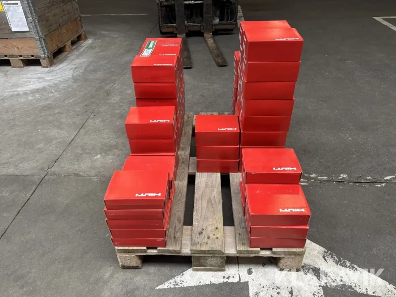 Billede 2 - Gipsskruer Hilti 64 kasser