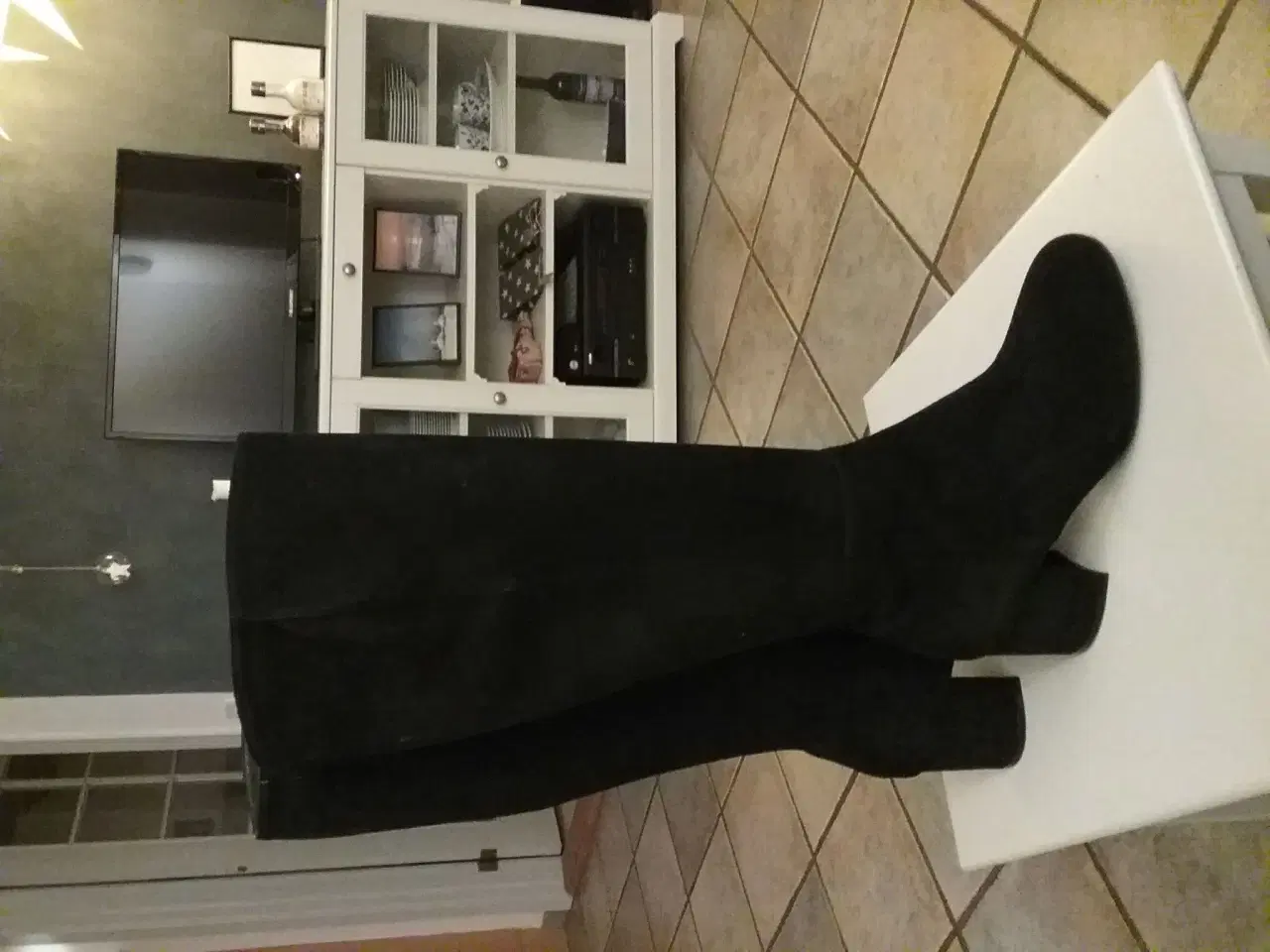 Billede 3 - Helt nye sorte Billi Bi  ruskindsstøvler