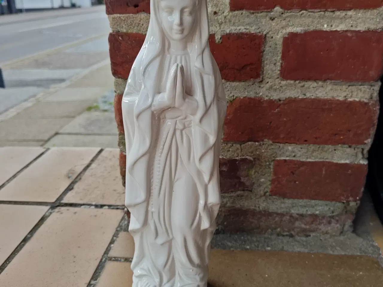 Billede 1 - Flot Madonna figur i hvis glasur ca.30cm