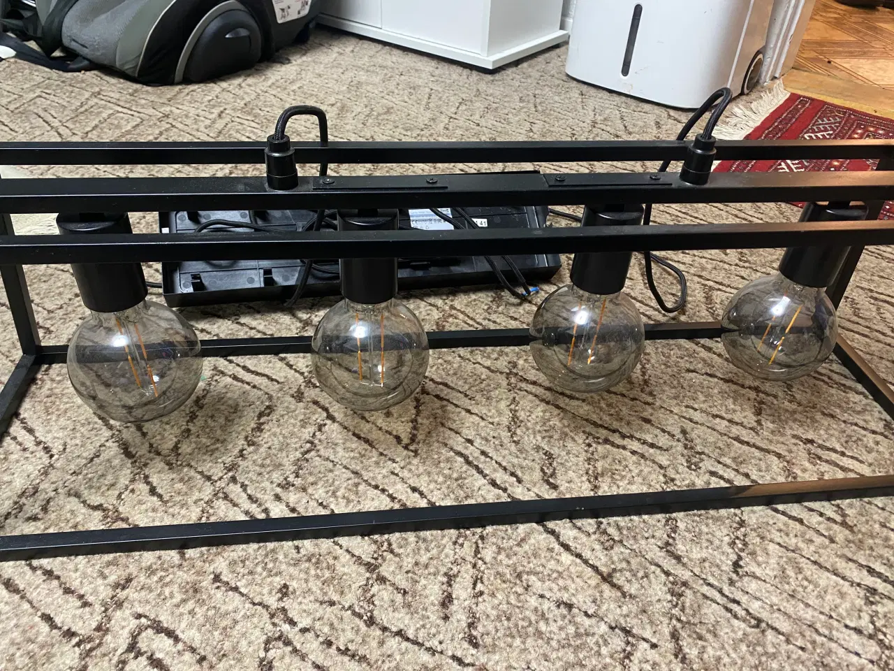 Billede 2 - IKEA loftlampe / pendel – sort metal – 4 pærer