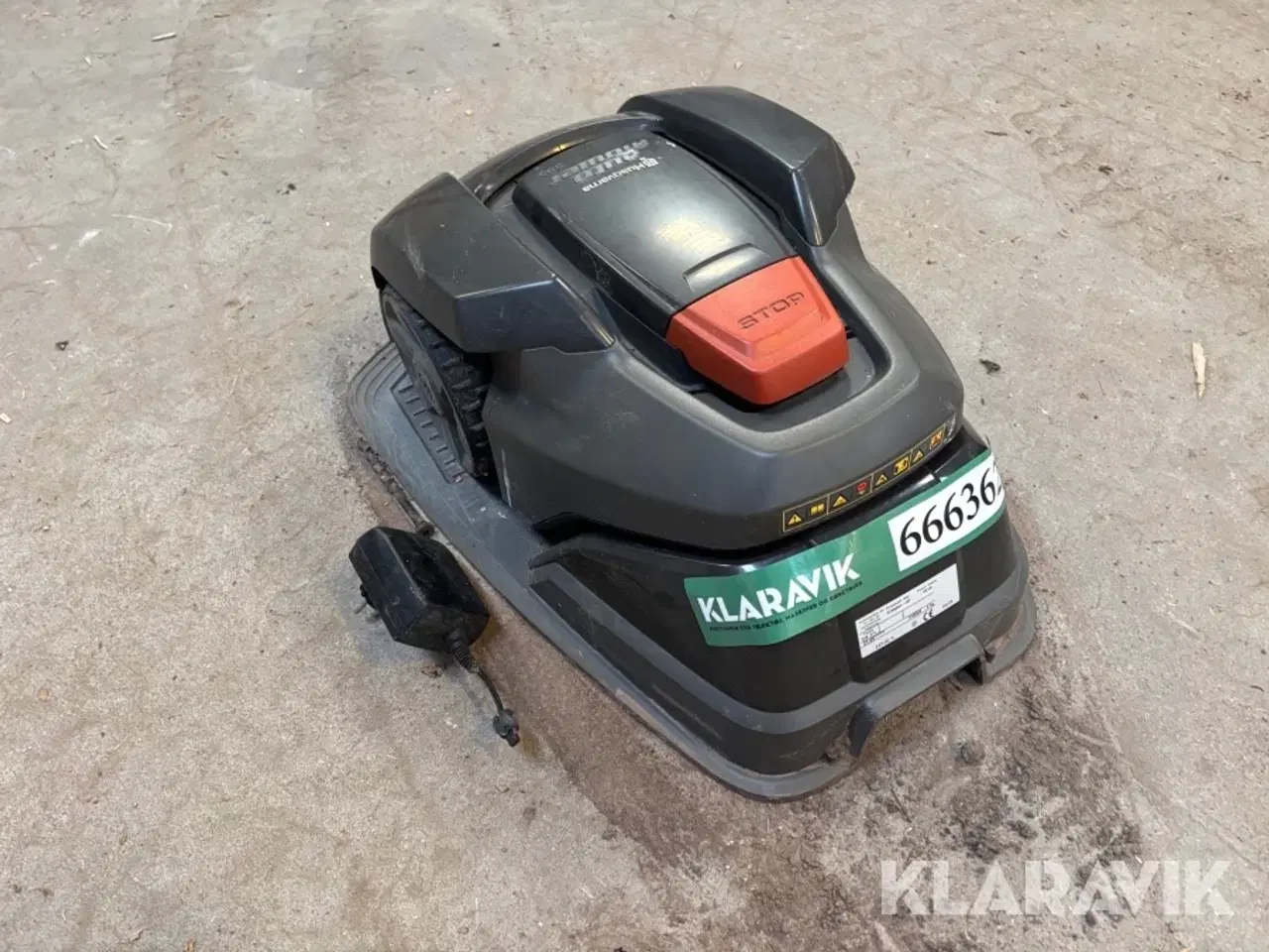 Billede 3 - Robot plæneklipper Husquarna 305 med ladeplade