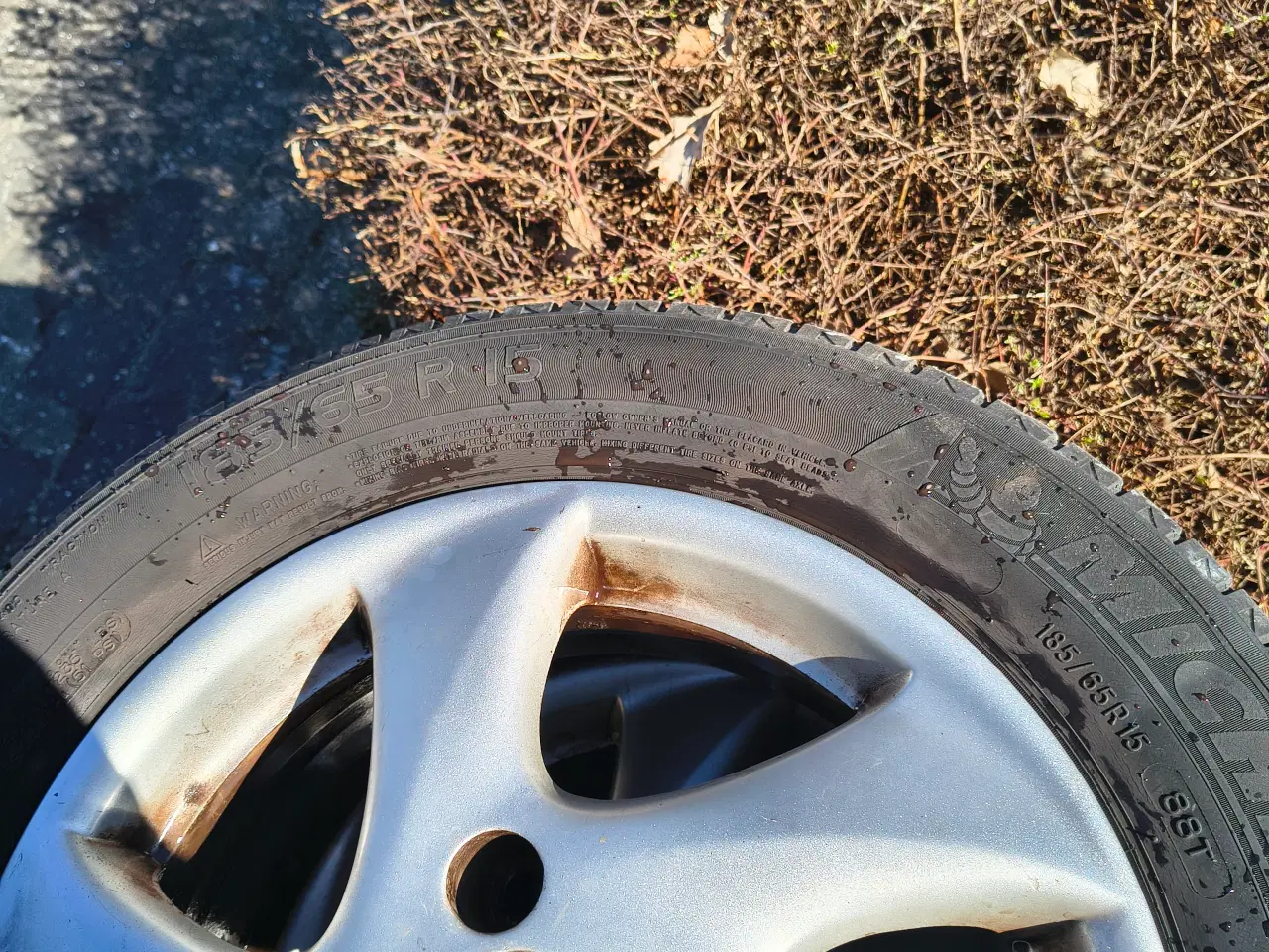 Billede 1 - Dæk på fælge til 206
