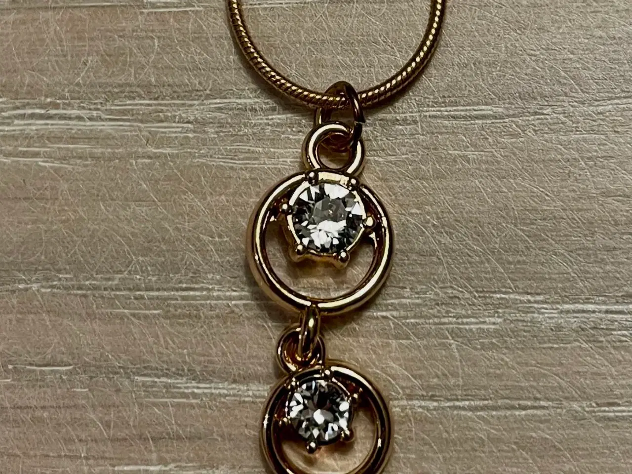 Billede 2 - Halskæde med Swarowski krystaller