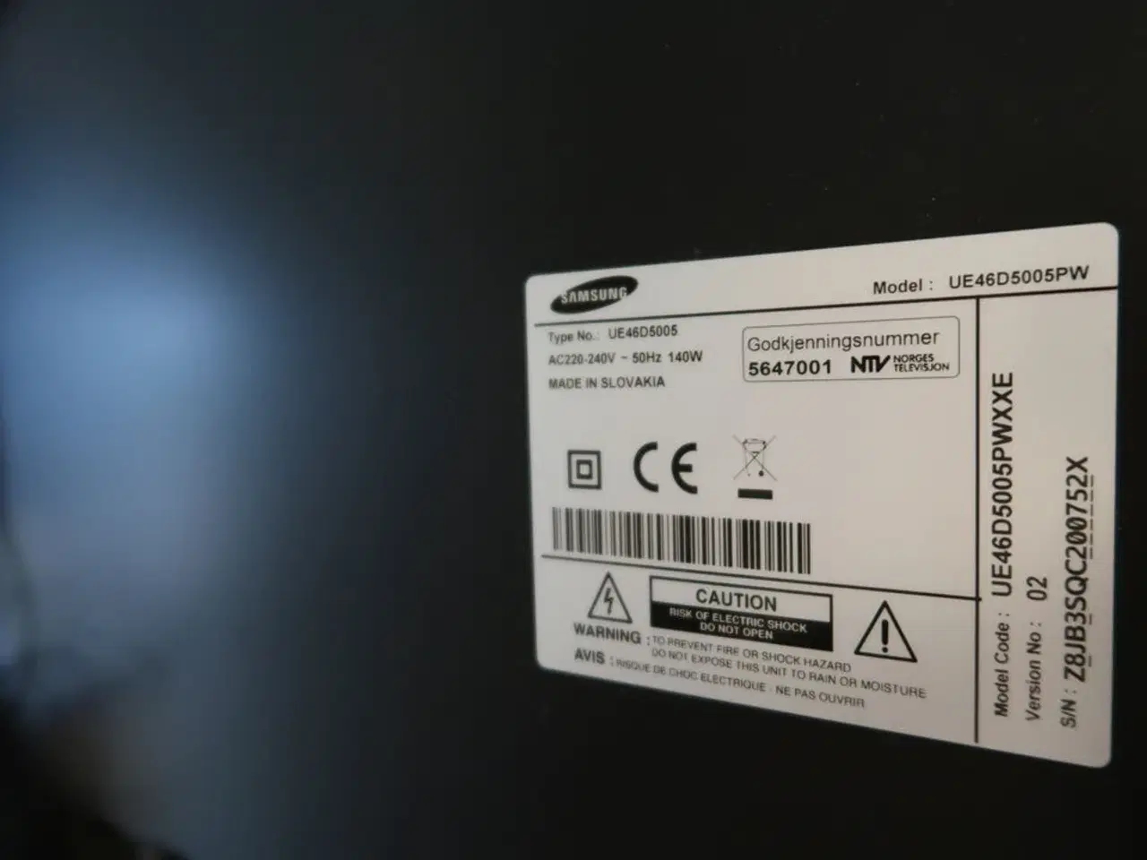 Billede 5 - Fjernsyn SAMSUNG UE46D5005 med fjernbetjening samt computer