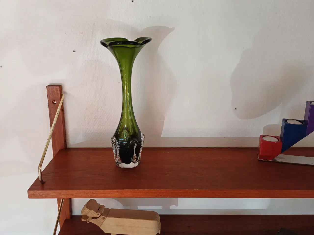 Billede 4 - Smuk grøn glas vase 
