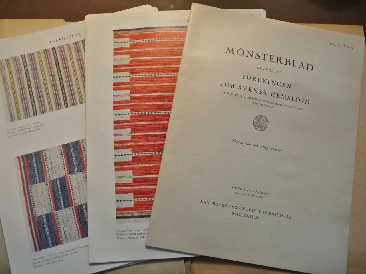 Billede 2 - mönsterblad kartong 6 trasmattor och sängöverkast,