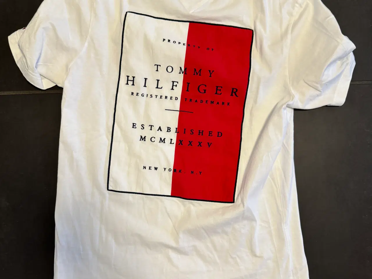 Billede 2 - Tommy Hilfiger trøje og t-shirts