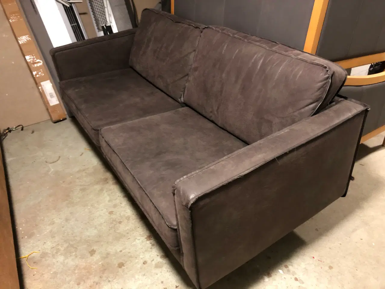 Billede 1 - Pæn Sofa – Stilrent DesigN