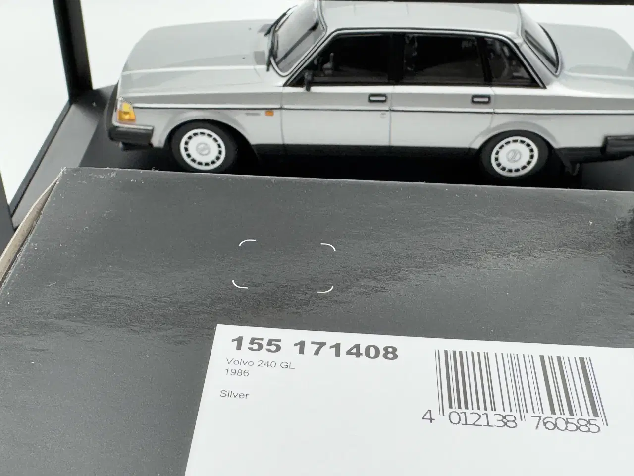 Billede 10 - 1986 Volvo 240 GL 1:18  Super flot og detaljeret