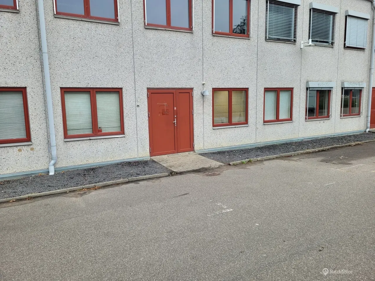 Billede 6 - Højloftet lager og produktionslokale til leje på Islandsvej.