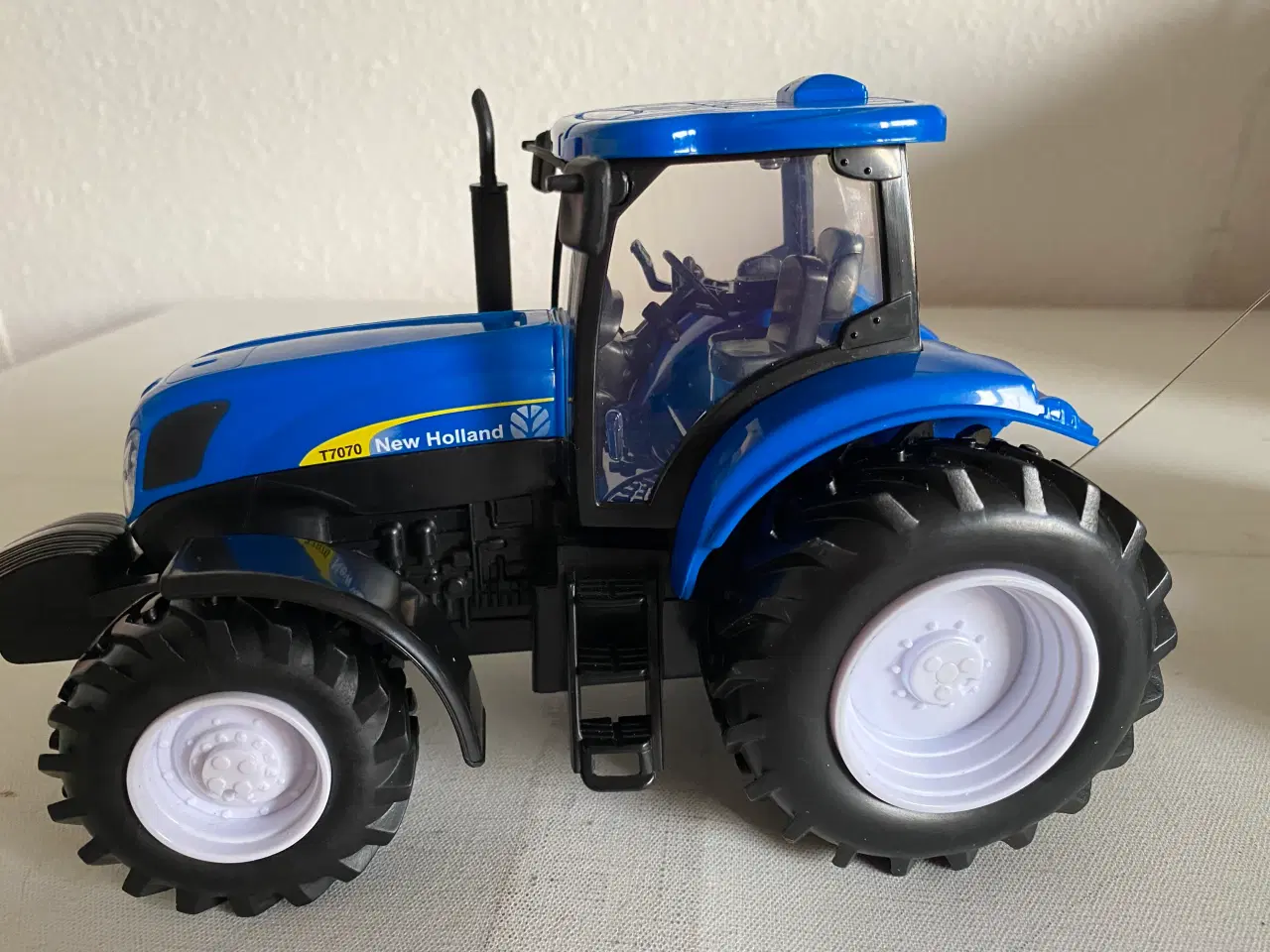 Billede 7 - Traktor fjernstyret New Holland T7070