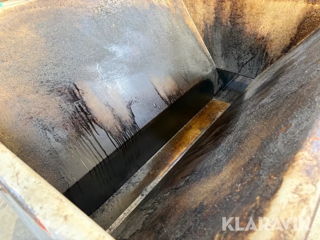 Billede 7 - Asfaltkasse Djeld Smede isoleret