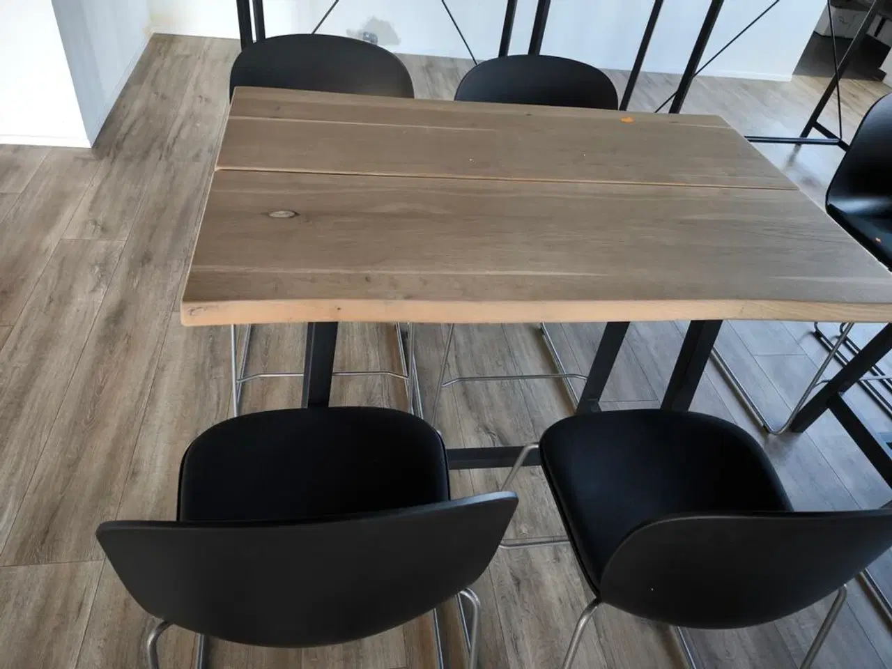 Billede 5 - Højbord med 4 barstole