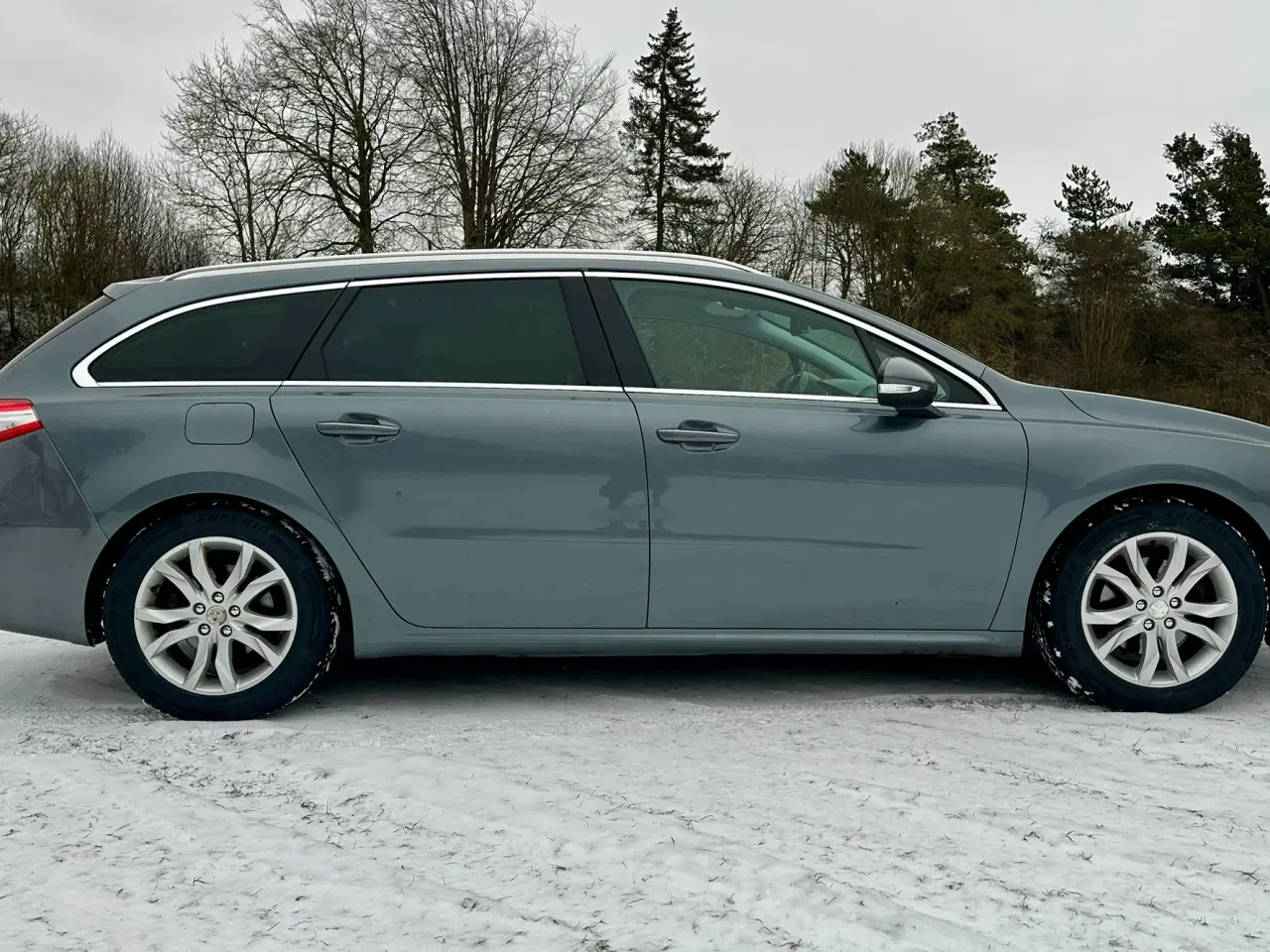 Billede 7 - Lav km. som ny bil.