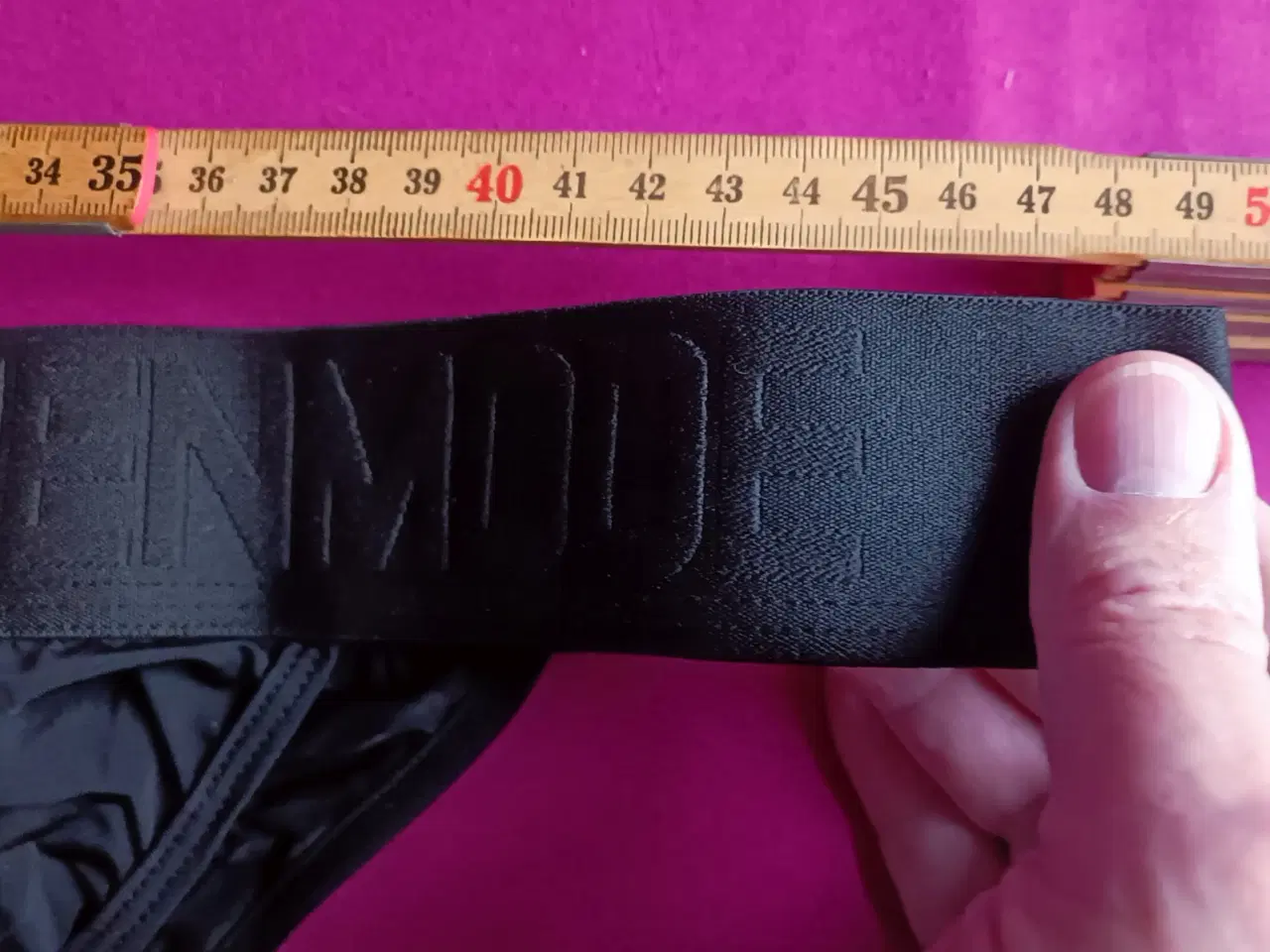 Billede 2 - Trusse med høj benskæring til ham