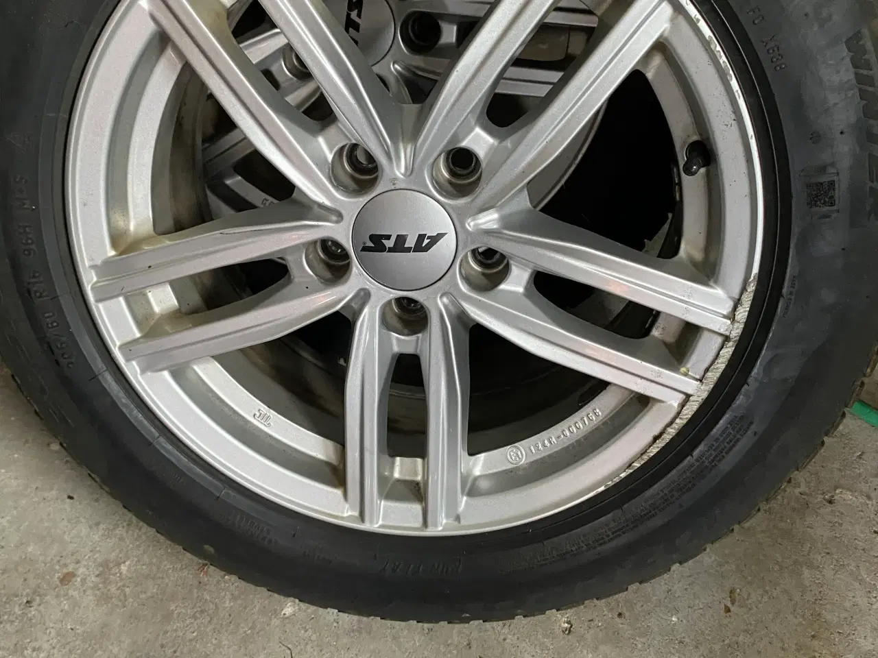 Billede 4 - Vinterhjul passer til bl.a. golf