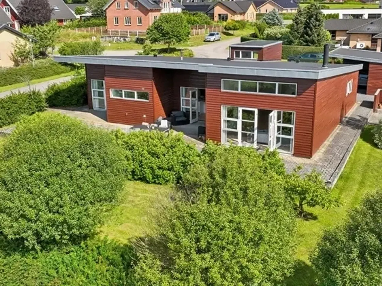 Billede 1 - Moderne villa i naturskønt og familievenligt område, Stouby