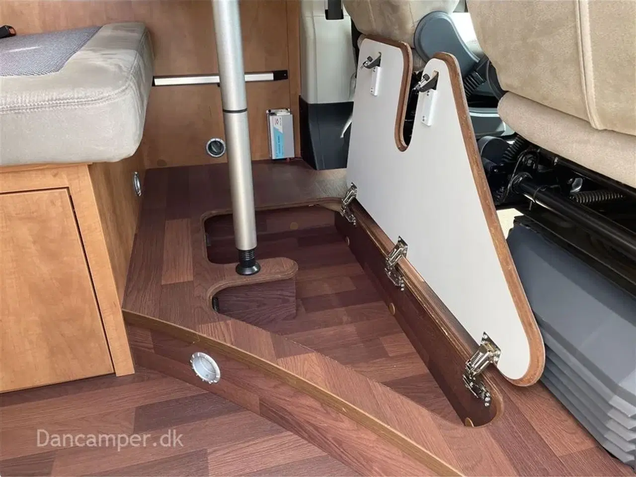 Billede 34 - 2020 - Carthago premium van 640 LE   Luksusvan, 140Hk   9-trins Automatgear, enkeltsenge, alufælge, navigation, træk