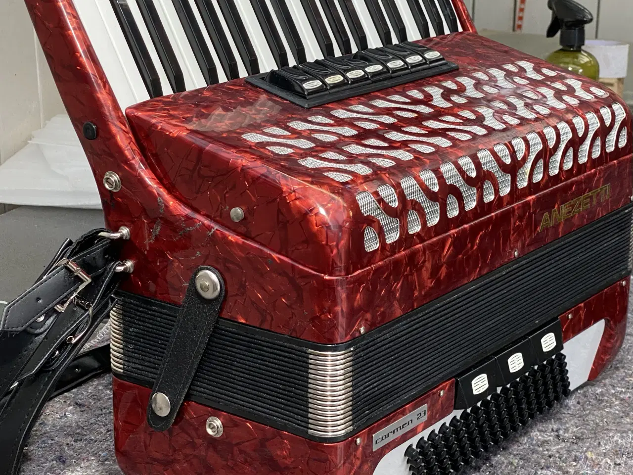 Billede 5 - ANEZETTI harmonika – 37 tangenter – flot blodrød