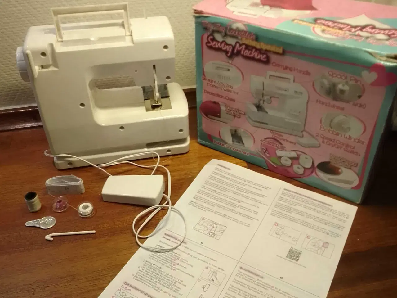 Billede 4 - Symaskine til batteri, 7 forskellige sting 