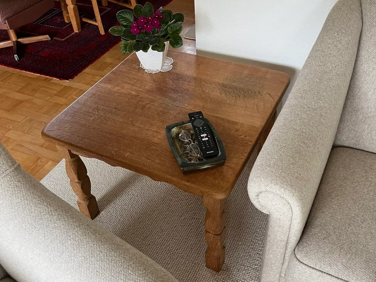 Billede 8 - En velholdt sofagruppe i lyst uldstof