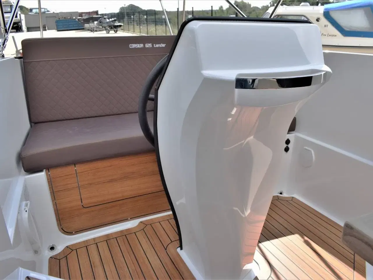 Billede 25 - Corsiva 625 Tender 25 HK Yamaha/Udstyr