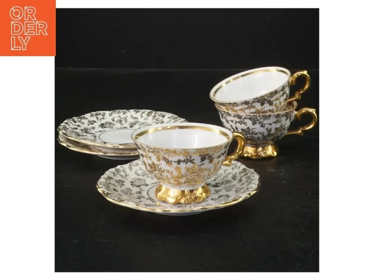 Billede 1 - Porcelænskopper og underkopper sæt fra Bareuther (str. 3 kopper. ø 7 cm. 3 tallerkner. ø. 12 cm)
