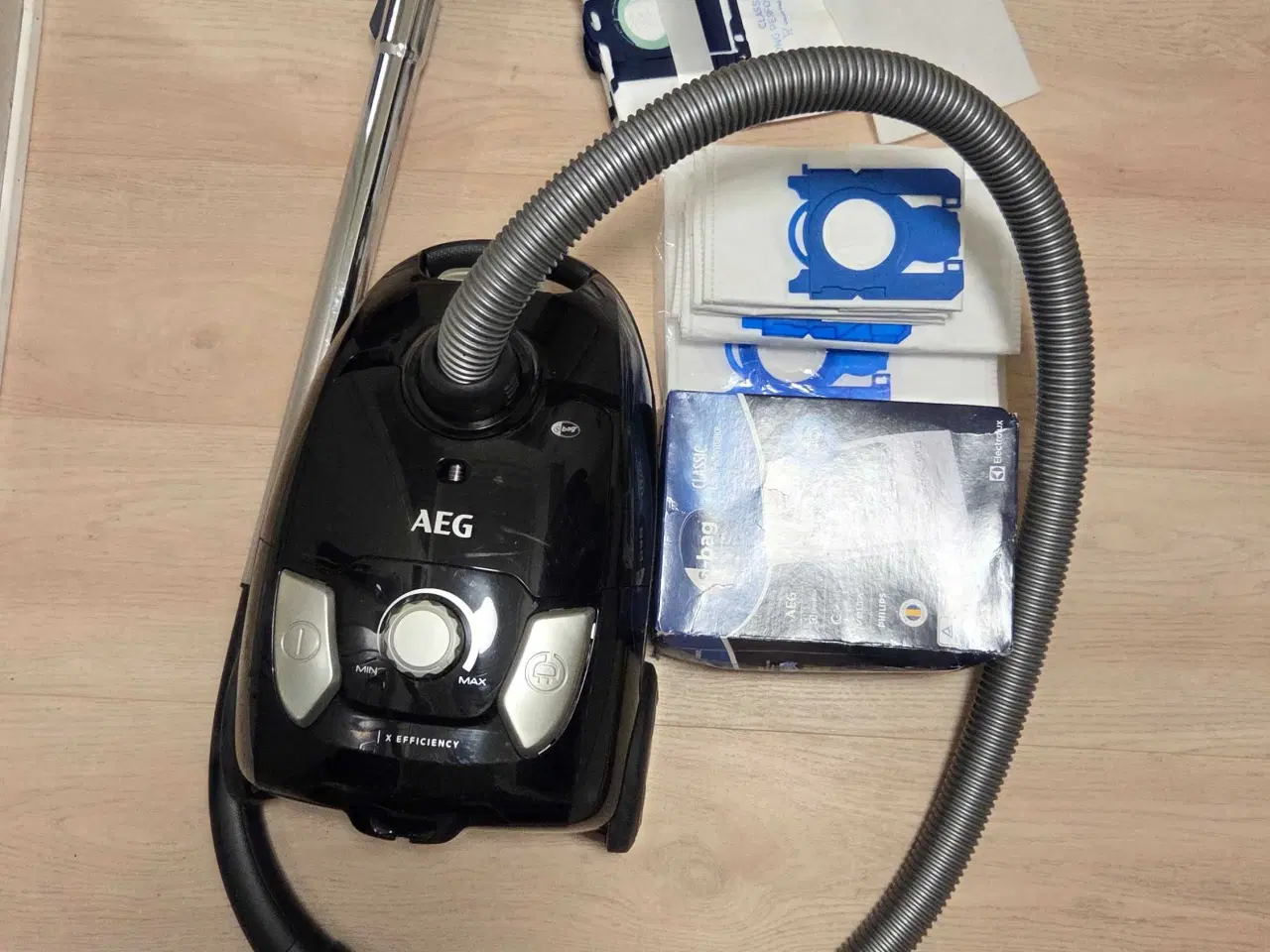 Billede 11 - AEG. Støvsuger  med 29 stk støvsugerposer