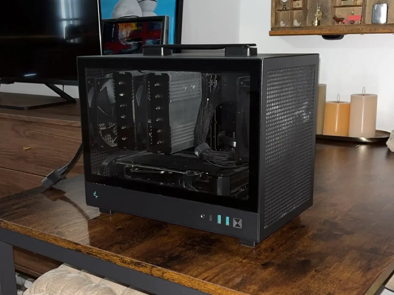 Billede 3 - Stilren Gaming PC + 180Hz skærm - RTX 4060 / Ryzen