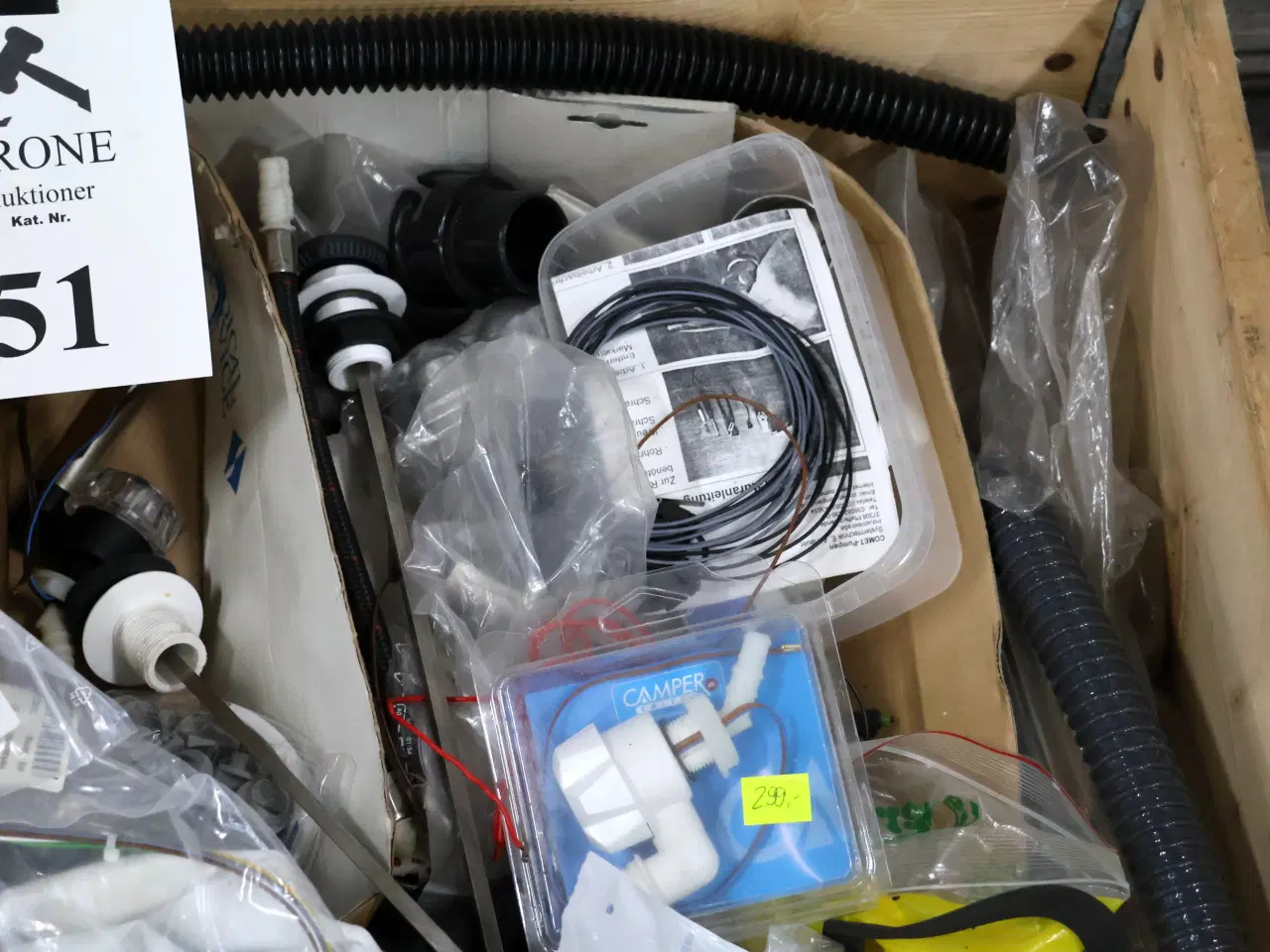 Billede 4 - Palle Vandhaner, varmelegemer, antenner mm.