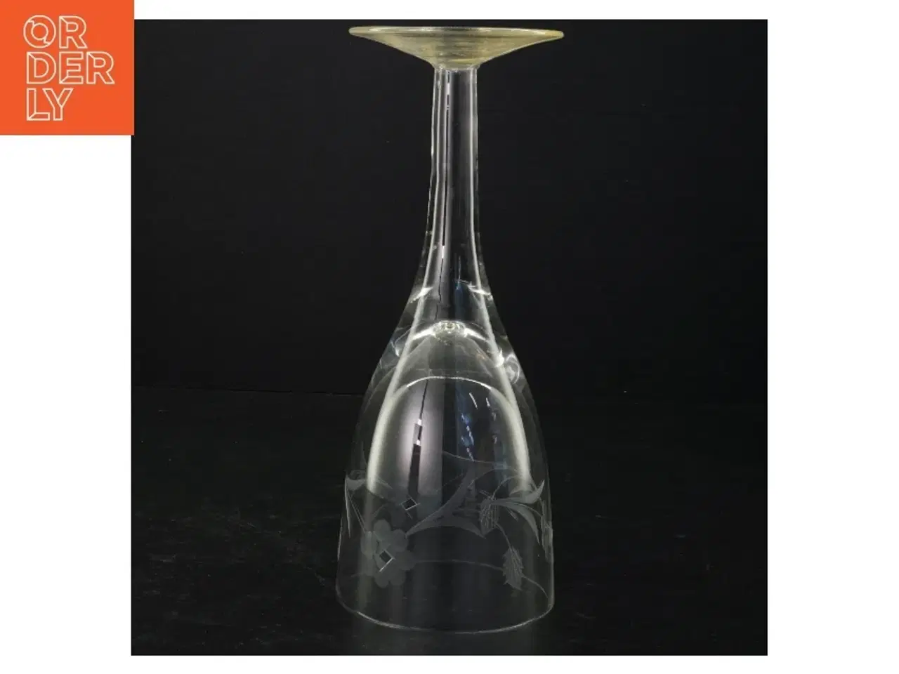 Billede 4 - Stort glas med slebet mønster (str. 23 x 9 cm)
