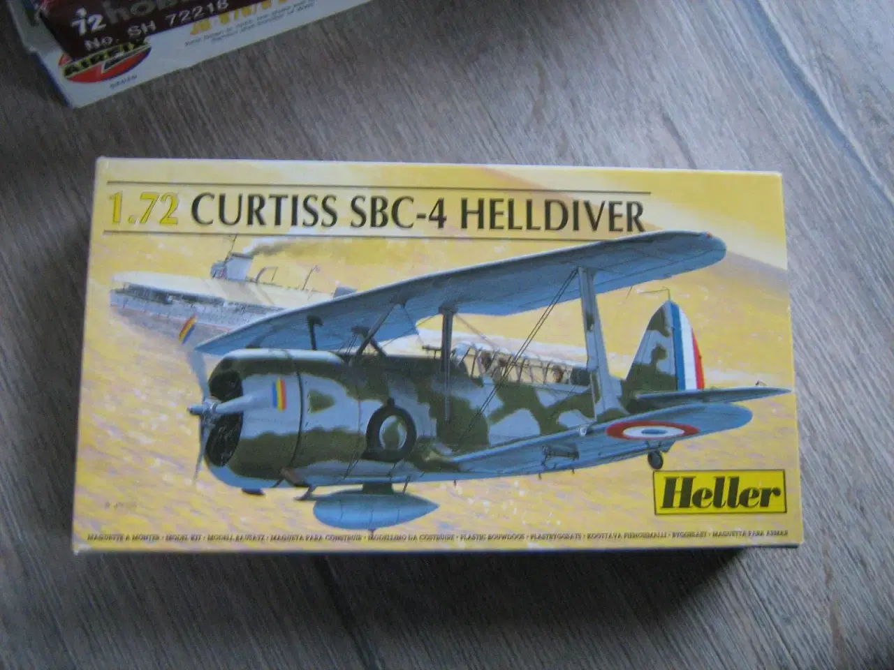 Billede 1 - Heller  Curtiss Helldiver  1/72
