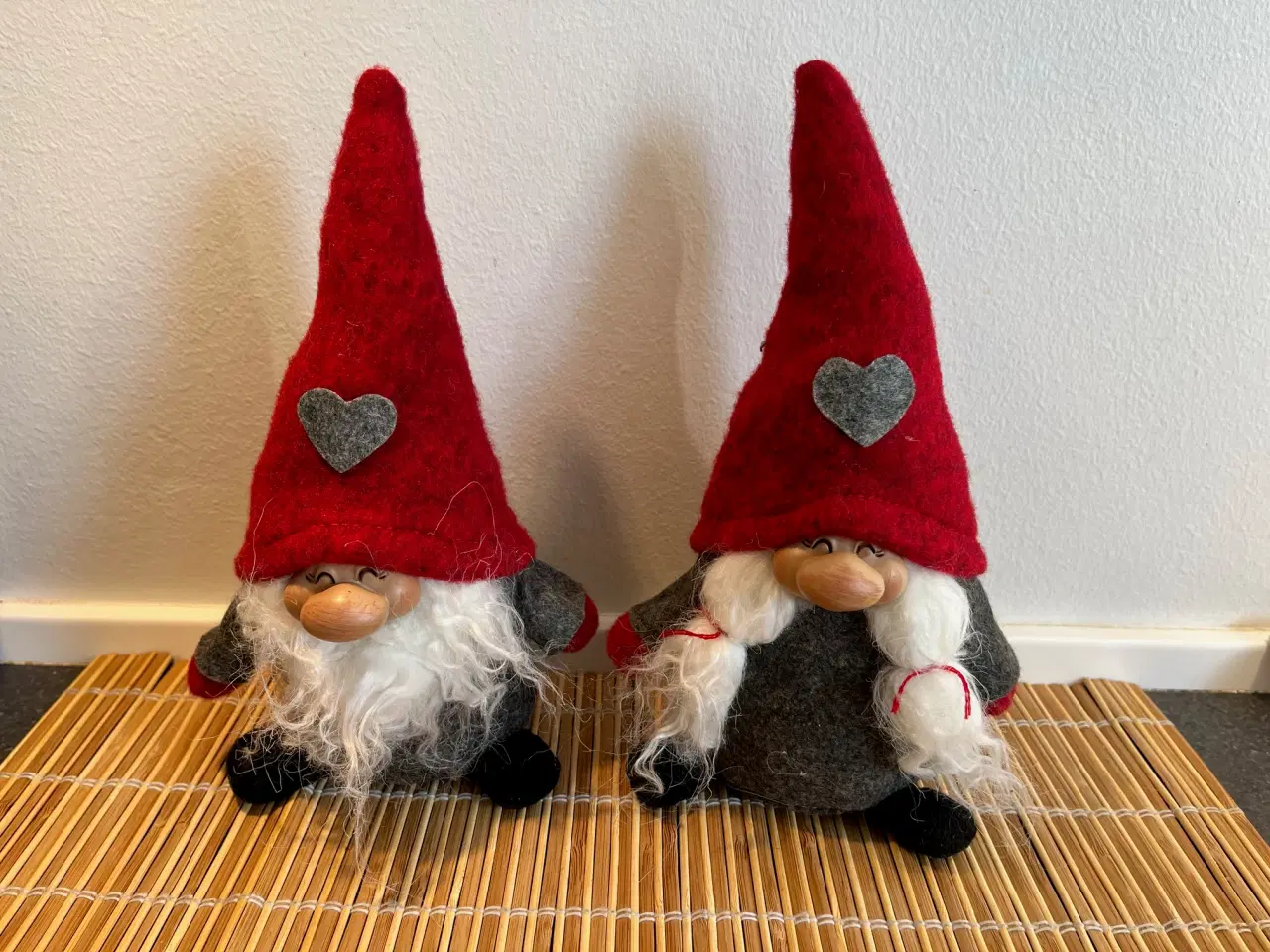 Billede 3 - Smuk rustik fletbakke m/håndtag og julenisser mv.