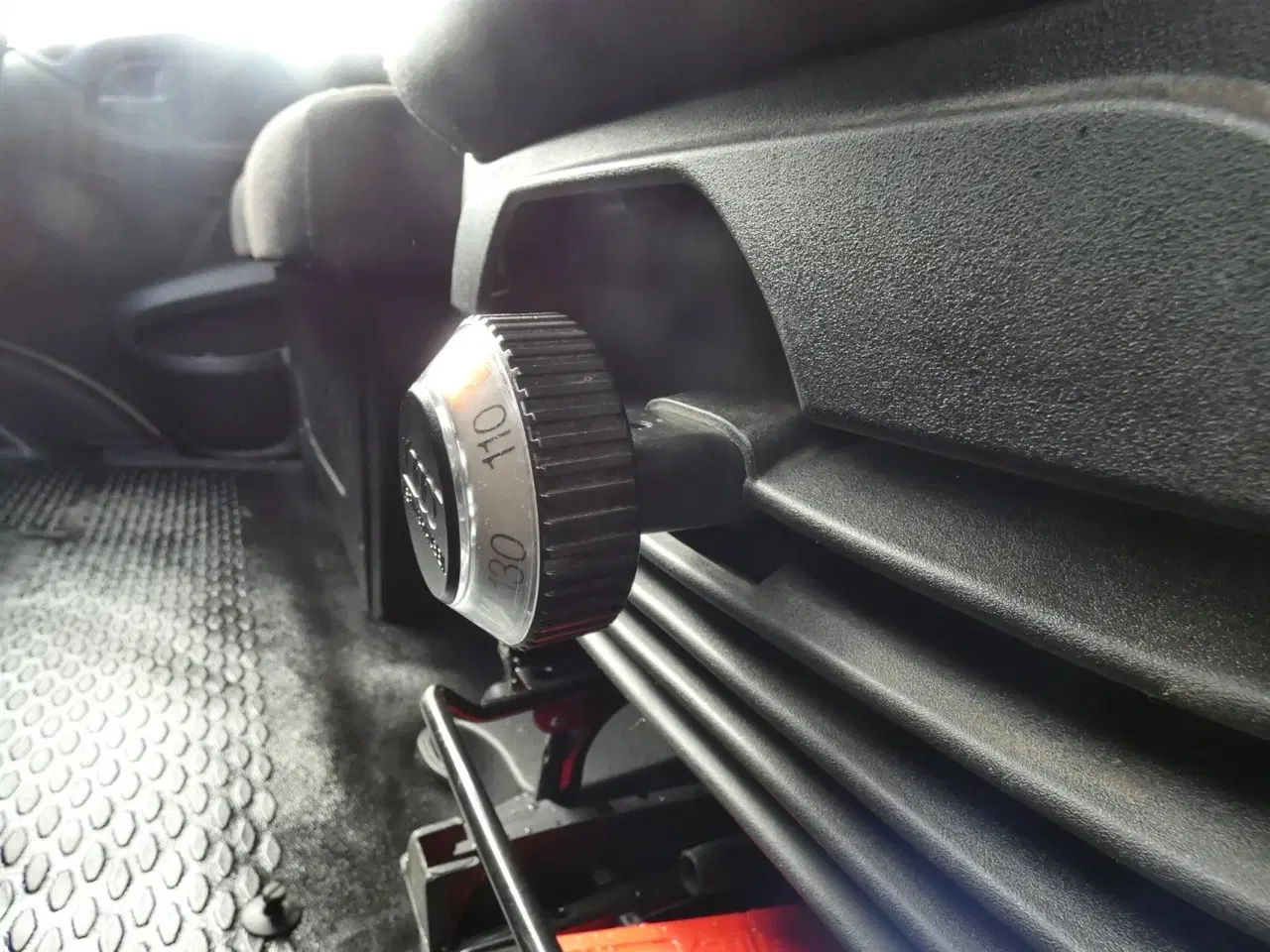 Billede 14 - Iveco Daily 35S16 4100mm 2,3 D m/Alukasse med lift Hi-Matic 156HK Ladv./Chas. 8g Aut.