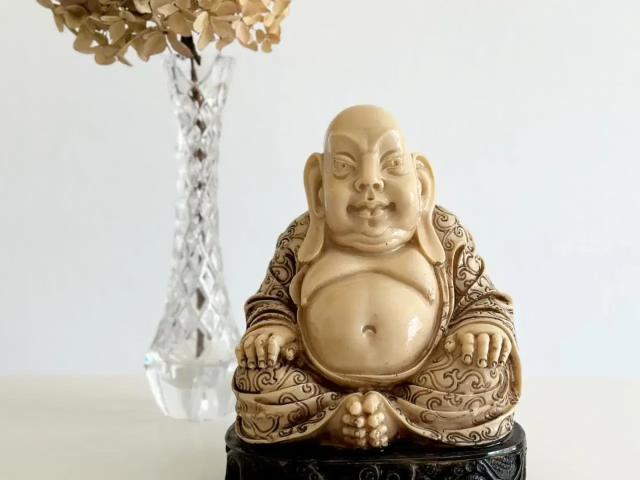 Billede 1 - Buddhafigur, kunstmateriale