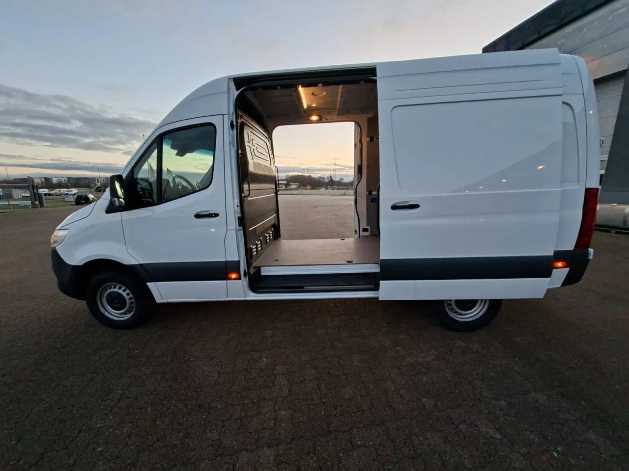 Billede 3 - Mercedes Sprinter 317 2,0 CDi A2 Kassevogn aut. RWD