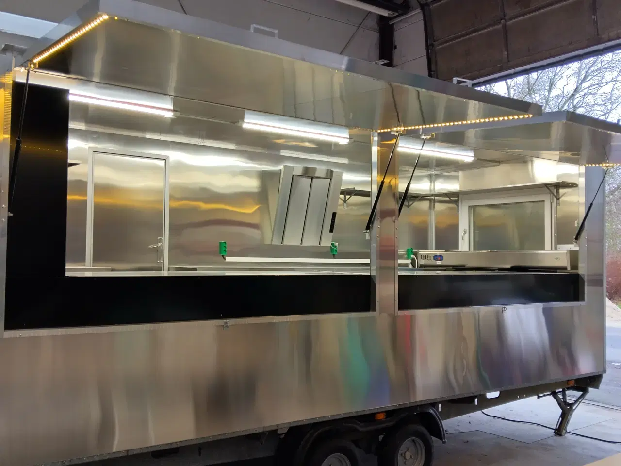 Billede 1 - salgsvogn pølsevogn foodtrailer