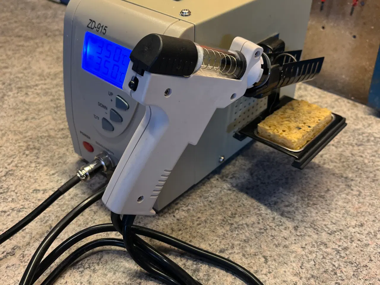Billede 2 - Udloddestation / Desoldering Station.