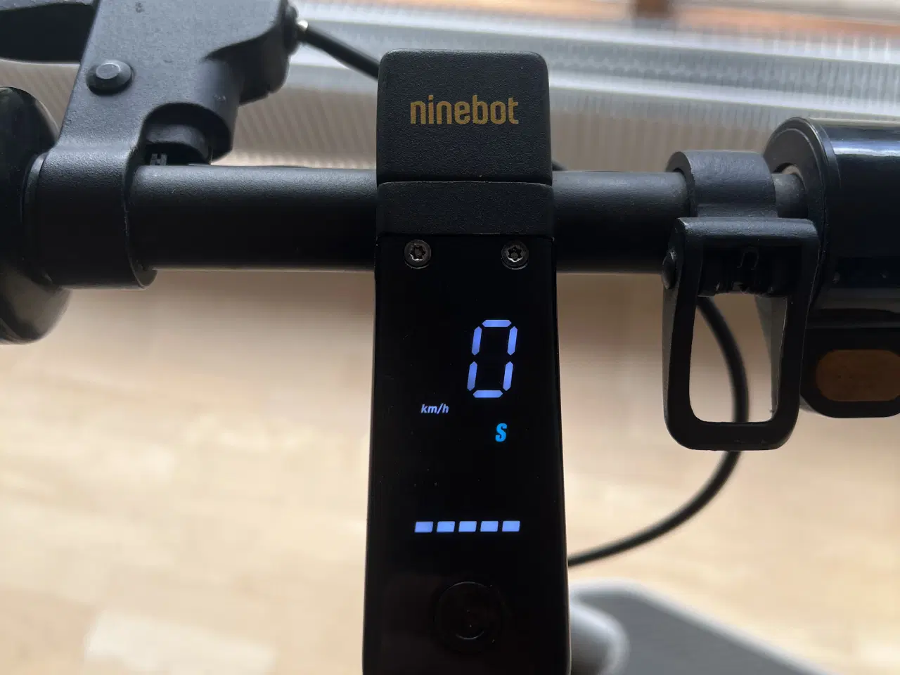 Billede 2 - Ninebot Max G30LD – velholdt og klar til brug