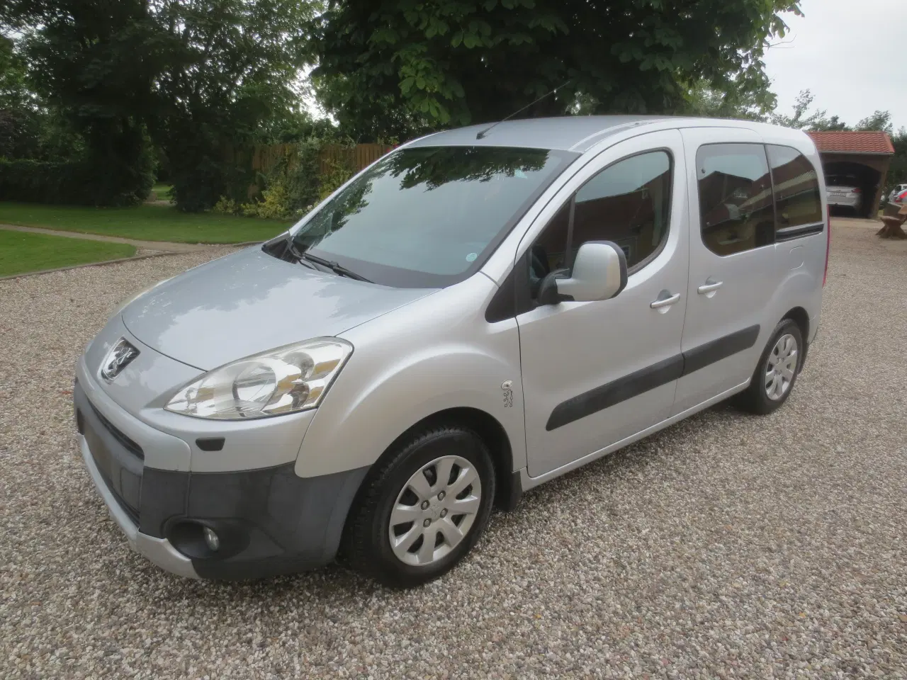 Billede 1 - Peugeot Partner 1.6 HDi År 2011, Nysynet. 