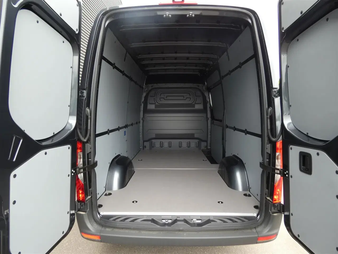 Billede 7 - Mercedes-Benz Sprinter 317 2,0 CDI A2 H2 RWD 9G-Tronic 170HK Van Aut.