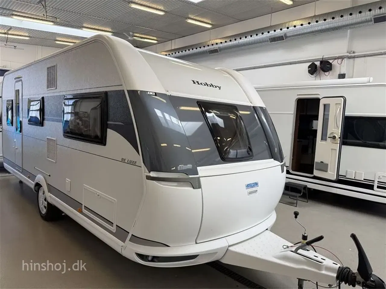 Billede 1 - 2023 - Hobby De Luxe 540 KMFe   Dejlig køjevogn med 2 køjer og dobbeltseng fra Hinshøj Caravan A/S