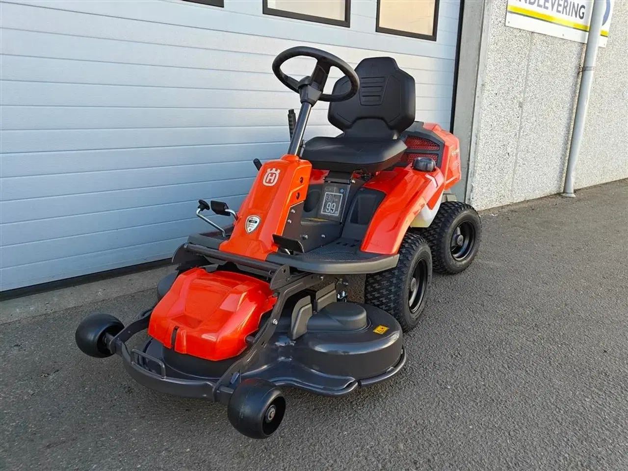 Billede 2 - Husqvarna R 214TC Comfort - 103cm klippebord